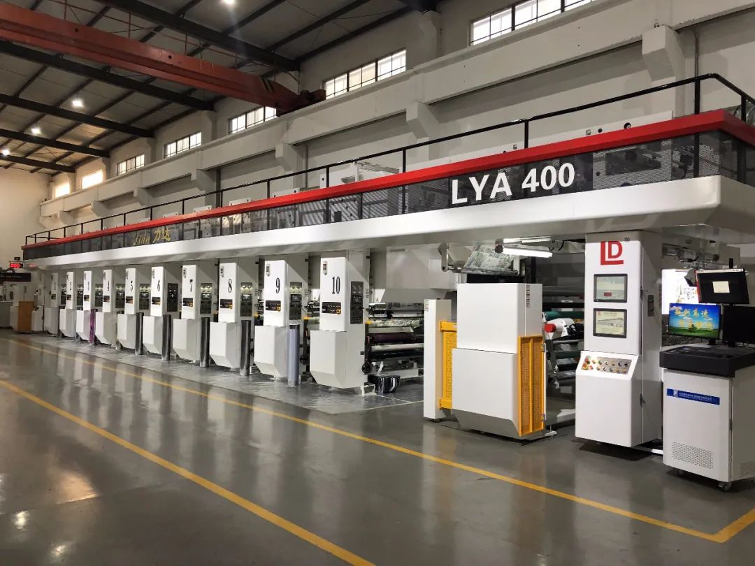 干式復(fù)合機7 干式復(fù)合機7